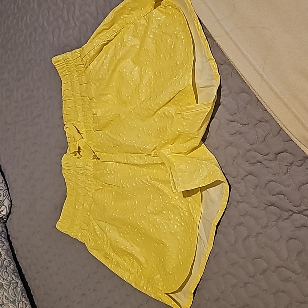 Yellow bubble zyia shorts